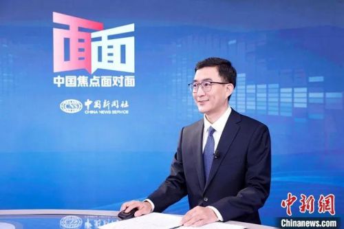 中國國家發(fā)展和改革委員會(huì)體改司副司長蔣毅日前在北京接受中新社“中國焦點(diǎn)面對(duì)面”專訪。中新社記者 蔣啟明 攝